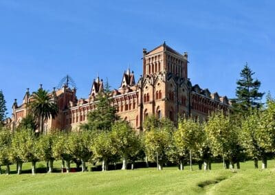 Visita a los lugares históricos de Comillas